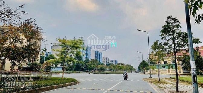 Hình ảnh Đất nền mặt tiền 20m Q.Bình Tân.KDC Hiện Hữu,ngay Hưng Lộ2(GIÁ ĐẦU Tư)