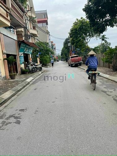 Hình ảnh Bán đất PL Phú Diễn, 3 thoáng, ô tô , DT 53m, MT5m, giá 6.5 tỷ