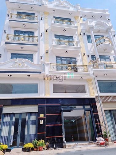 Hình ảnh Nhà mới, trần thạch cao dát vàng - Nội thất cao cấp. 5.9 tỷ.