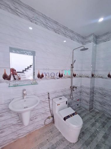 Hình ảnh Nhà mới, trần thạch cao dát vàng - Nội thất cao cấp. 5.9 tỷ.