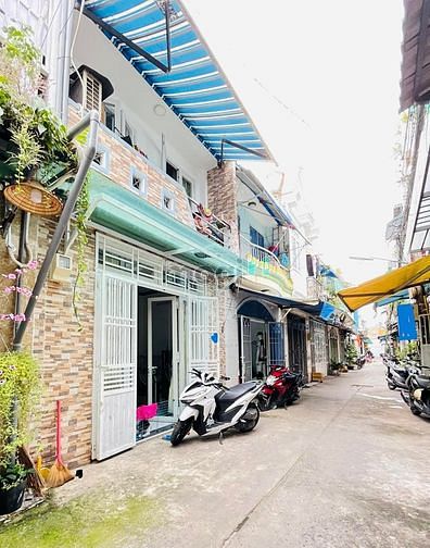 Hình ảnh Chỉ 2.7 Tỷ - Nhà Đẹp- Hẻm Xe Hơi- Phan Huy Ích- Tân Bình