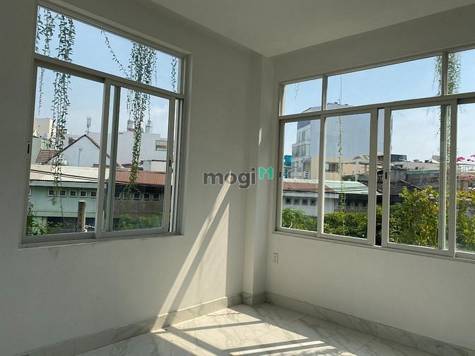 Hình ảnh Cho thuê tòa VP góc đường 3/2, Q10. 8x15m