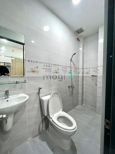 Hình ảnh Cho thuê Trang Chủ MB66.COM / Đăng Ký Tặng 66K 1pn riêng ban công siêu to quận 3