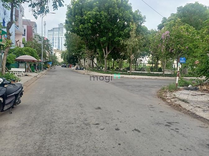 Hình ảnh Bán nền đất 7.4mx20m, MT đg Phạm Công Trứ, TML, Q2. Chỉ 120 triệu/m2