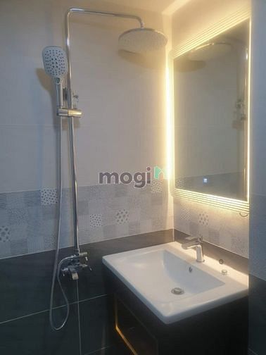Hình ảnh Trung tâm Quận 1 - 2 mặt hẻm thông