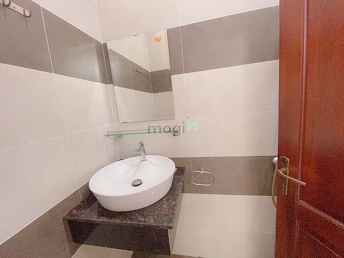 Hình ảnh Cho thuê phòng bancol gần khu vực đồng đen bàu cát