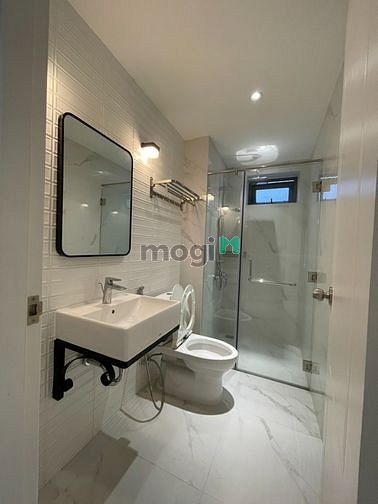 Hình ảnh BAN công FULL nội thất tại QUẬN 1