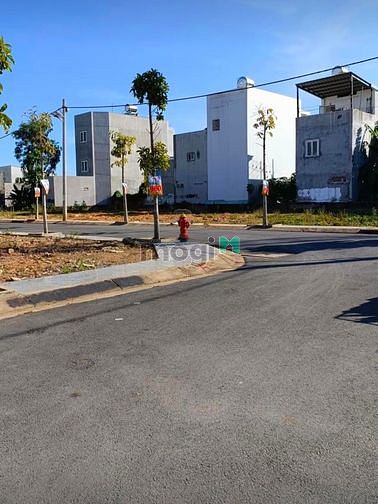 Hình ảnh Còn 5 lô cần bán gấp MT Hoàng Hữu Nam, Q9, DT 100m2, giá chỉ 2.2 tỷ,