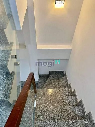 Hình ảnh (QUÁ RẺ )An Bình Quận 5, 35m2, sát bên Chợ Hòa Bình chỉ 3.8 tỷ