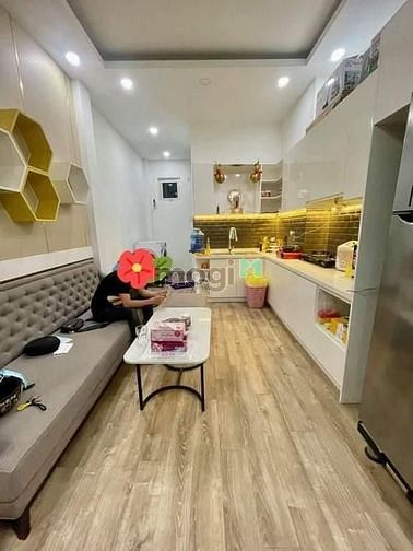 Hình ảnh (QUÁ RẺ )An Bình Quận 5, 35m2, sát bên Chợ Hòa Bình chỉ 3.8 tỷ