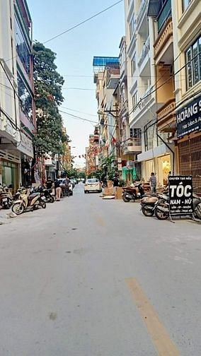 Hình ảnh Bán nhà phân lô , mặt phố - Gía cực rẻ