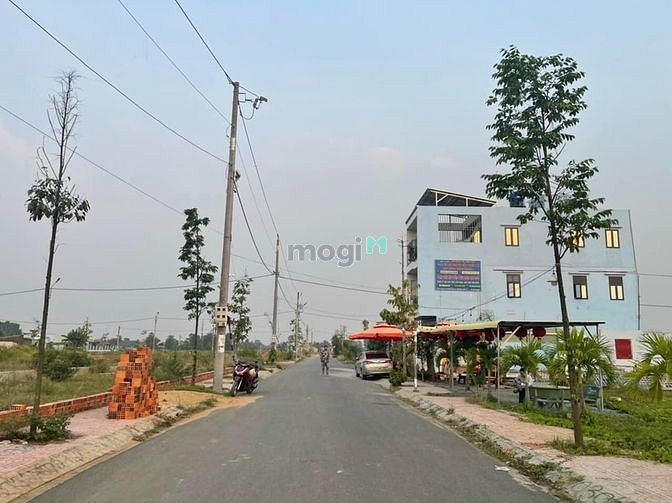 Hình ảnh Nhà phá sản cần bán gấp lô đất MT QL50, SHR, 95m2 800tr
