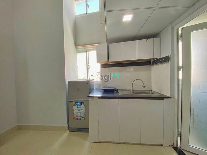 Hình ảnh Phòng máy giặt riêng, gác 1m8 full nội thất gần BigC Q7