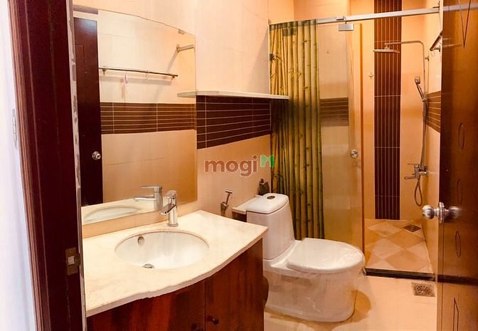 Hình ảnh Cho thuê nhà mới full nội thất 5PN đường Đồng Đen, P. 13, Tân Bình