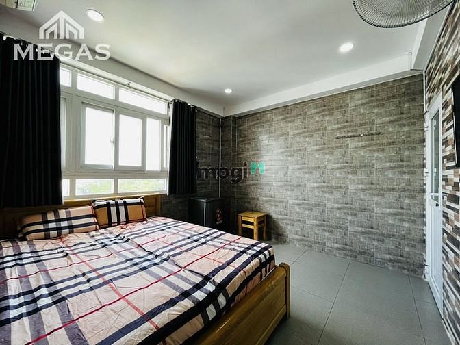 Hình ảnh Căn Hộ Dịch Vụ - View Kính - Thoáng Mát - Ngay Quang Trung