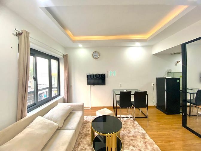 Hình ảnh Căn Hộ Cửa Sổ Trời, Full Nội Thất Gỗ, Trần Phú, Quận 5