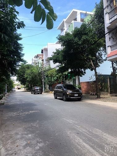 Hình ảnh Chính chủ cần bán 320m2 đất MT đường Khu Cao Lỗ, P4,Q8