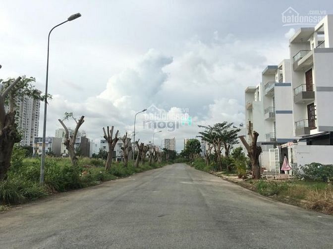Hình ảnh Bán lô đất 13E Intresco, MT 60M, DT 140m2 (7x20) giá 11 tỷ, sẵn móng.