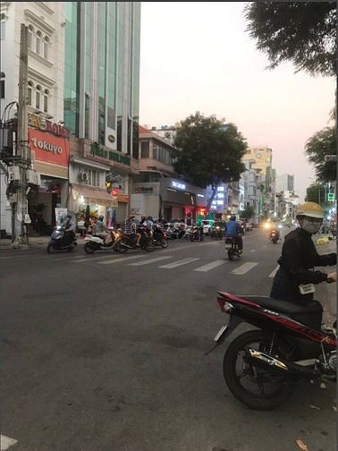 Hình ảnh Cho thuê nhà 3 MT Võ Văn Tần 7m x 18m nở hậu 8m.