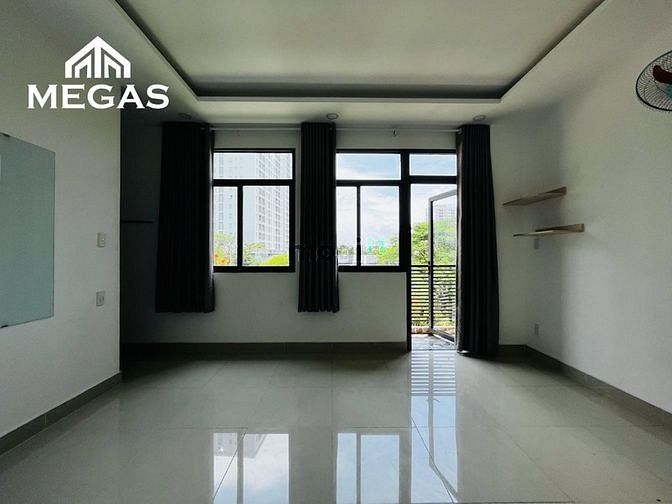 Hình ảnh Trống vài p ban công viêw đỉnh