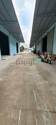 Hình ảnh Kho 350m2 Hồ Văn Long, P Tân Tạo, Q Bình Tân