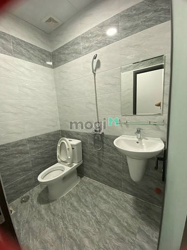 Hình ảnh Căn Hộ Studio Ban Công Thoáng Mát Xóm Chiếu Q4
