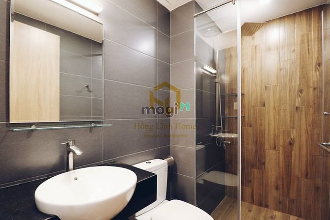 Hình ảnh CHDV full nội thất có bancol sau The Vista bao phí chỉ tính điện đây ạ