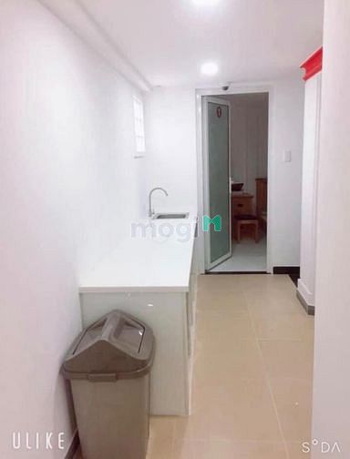 Hình ảnh Phòng full nội thất , hai cửa sổ thoáng mát, giờ giấc tư do.