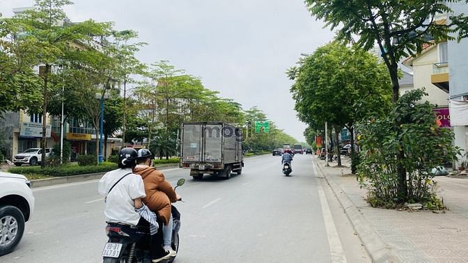 Hình ảnh Đất mặt phố Cổ Linh, Long Biên, Hà Nội diện tích 111m mặt tiền 6.5m