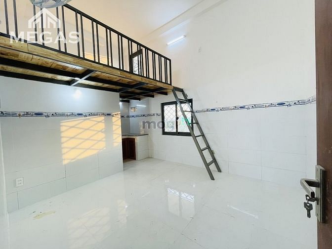Hình ảnh Phòng trọ gác cao sẵn máy lạnh Q9