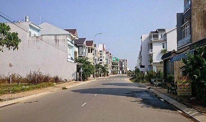 Hình ảnh Chính chủ cần bán gấp lô đất thổ cư  100% SHR công chứng ngay