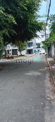 Hình ảnh Nhà mới xây mặt tiền Đỗ Năng Tế, P Bình Trị Đông, Bình Tân