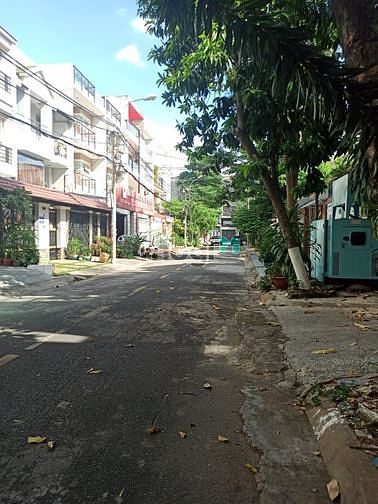 Hình ảnh Nhà MT đường số 18, KDC Tên Lửa, DT 8 x 20m, giá 19 tỷ