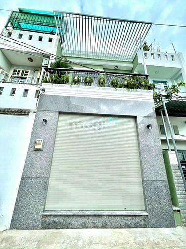 Hình ảnh Nhà đẹp, kiên cố, 3 phòng ngủ, 3WC, quận 7