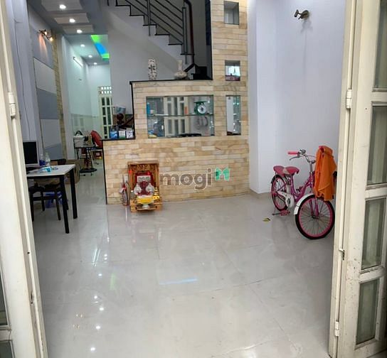 Hình ảnh Nhà cho thuê Lê Văn Quới 3 lầu 4PN 3WC Full nội thất