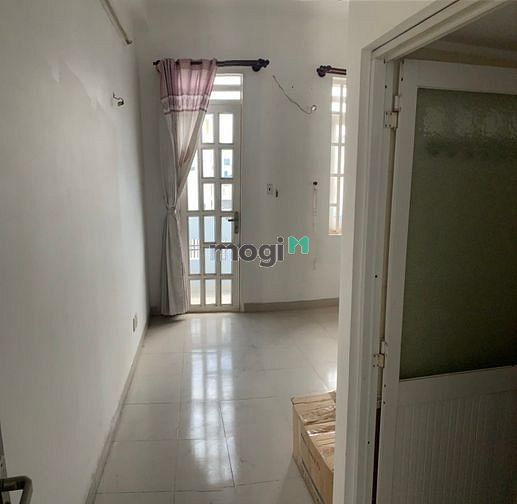 Hình ảnh Nhà cho thuê Lê Văn Quới 3 lầu 4PN 3WC Full nội thất