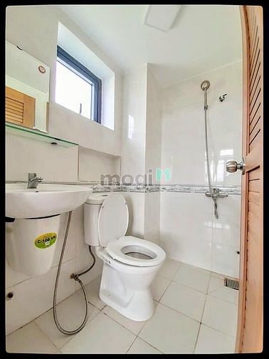 Hình ảnh Căn Studio Quận 7 có ban công, 25m2, có bếp từ, gần Him lam, Lotte Q7