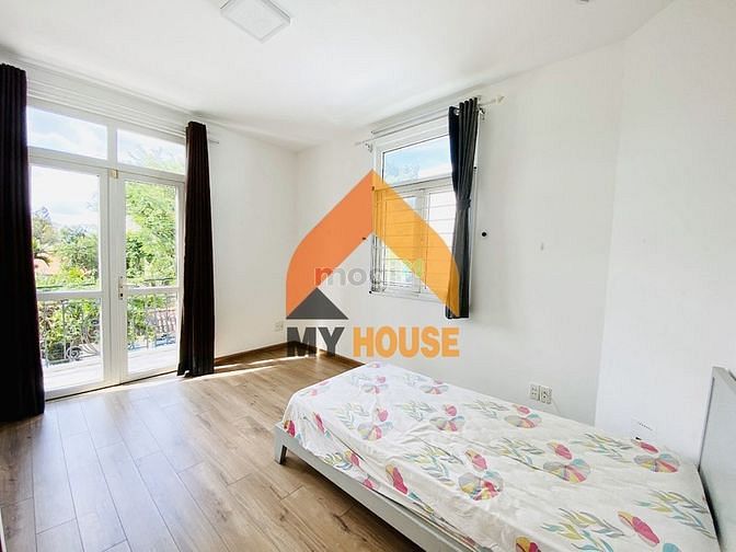 Hình ảnh SOS!Biệt thự trắng thư giãn Thảo Điền 500m2 mát lắm ự