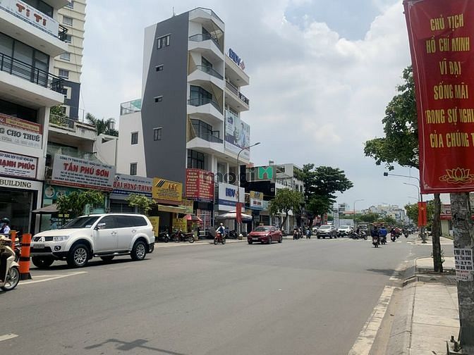 Hình ảnh Cho thuê nhà góc 2 MT đường Lũy Bán Bích, Dt 10x24m, 1H1T1Lg6L