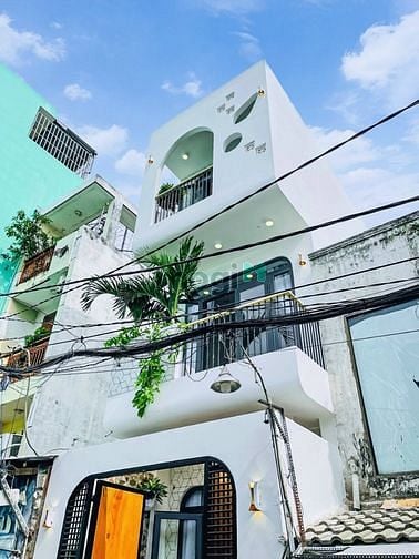 Hình ảnh VỊ trí Đẹp, Ngang 4,5m HXH Thành Thái Q10