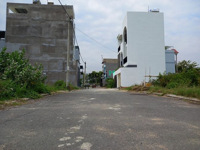 Hình ảnh cần bán gấp lô đất 55m2 mặt tiền đường lò lu nối dài