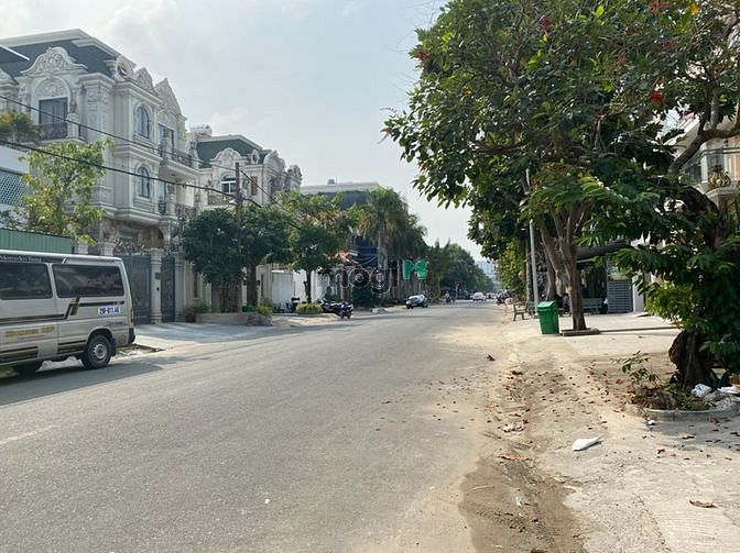 Hình ảnh Nhà khu Ao Sen Tên Lửa cần bán