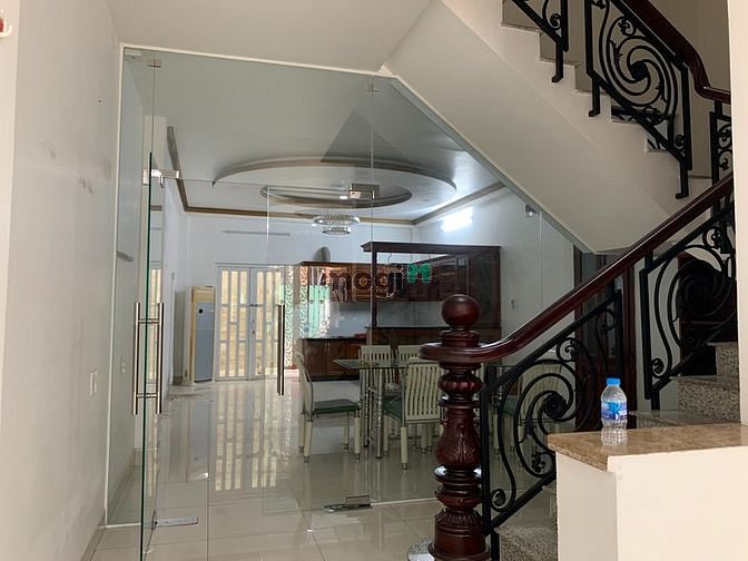 Hình ảnh Nhà khu Ao Sen Tên Lửa cần bán
