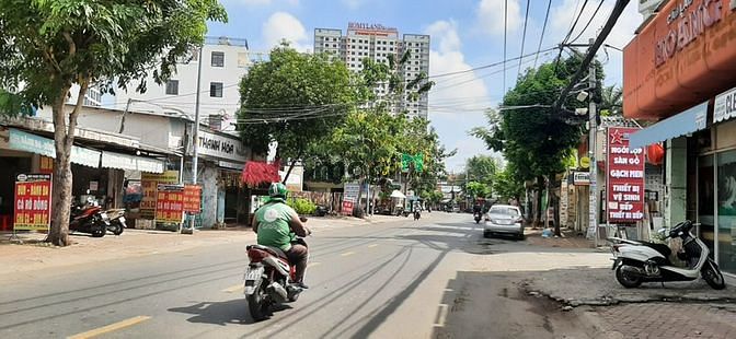 Hình ảnh Bán đất mt Lê Văn Thịnh - Dt 266m2. Giá 185 triệu/m2. Vị trí đẹp. ☎
