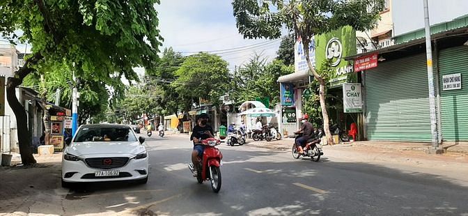 Hình ảnh Bán đất mt Lê Văn Thịnh - Dt 266m2. Giá 185 triệu/m2. Vị trí đẹp. ☎