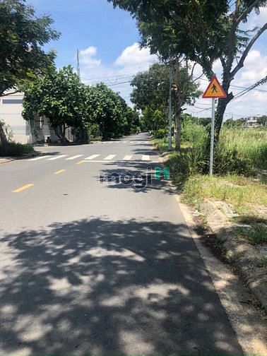 Hình ảnh CTY Hùng Vĩ Land Đất 5x20m MT A4 Đông Tăng Long 7.8 tỉ