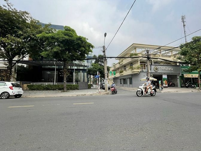 Hình ảnh Cho thuê góc 2MT đường số 1, 12x20. Q Bình Tân