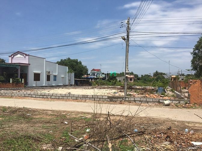 Hình ảnh Bán đất Lagi Bình Thuận, 23.5*42,100TC, dân cư hiện hữu.