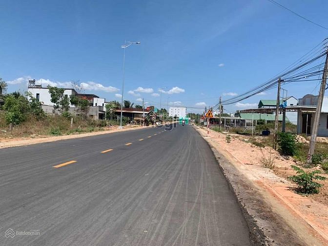 Hình ảnh Bán đất Lagi Bình Thuận, 23.5*42,100TC, dân cư hiện hữu.