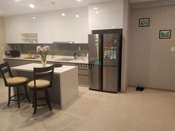 Hình ảnh Cho thuê căn 3PN 2WC 117m2 Gold View Quận 4 nội thất cao cấp giá 25 tr